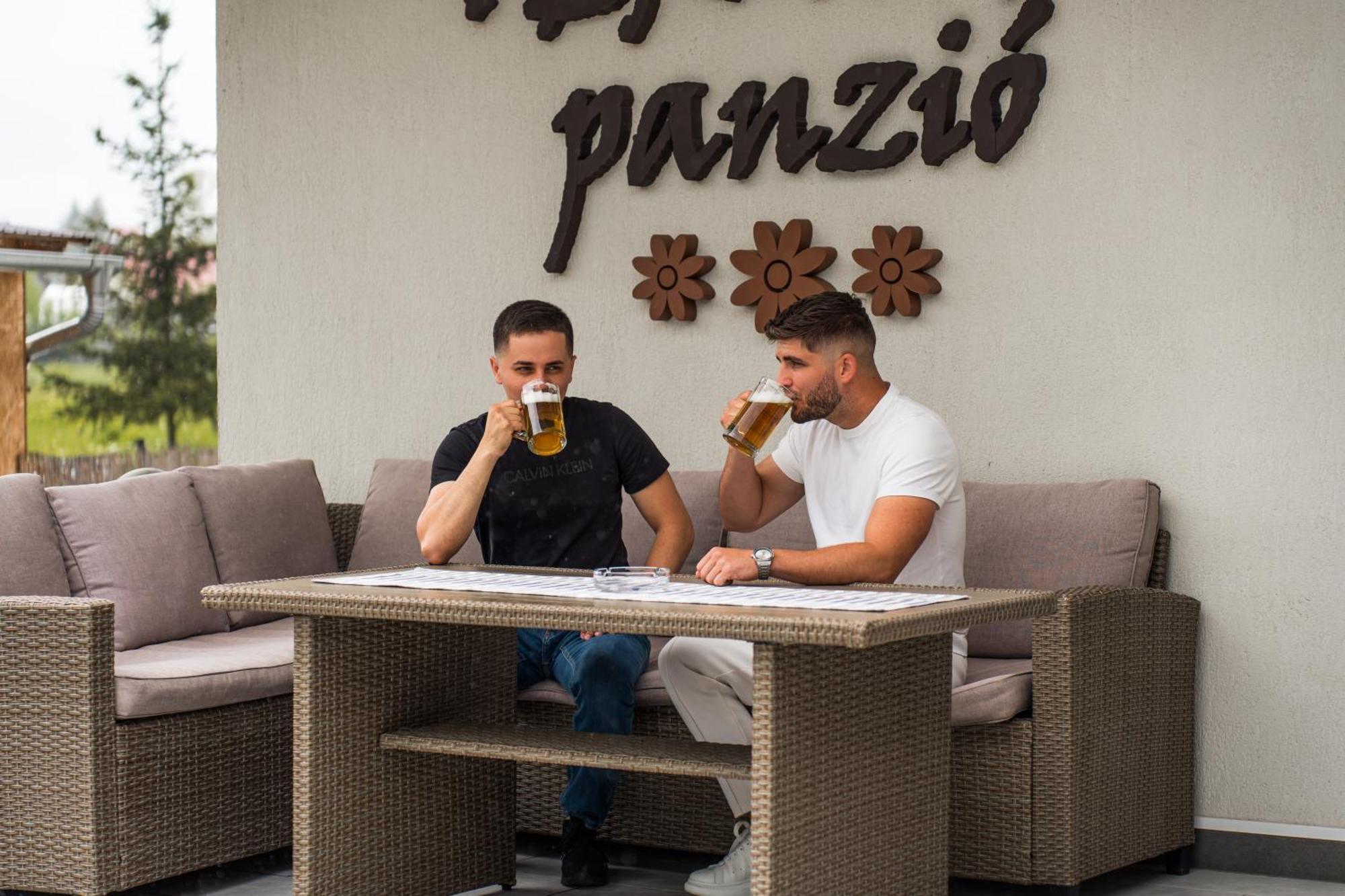 Veranda Panzio Remetea  외부 사진